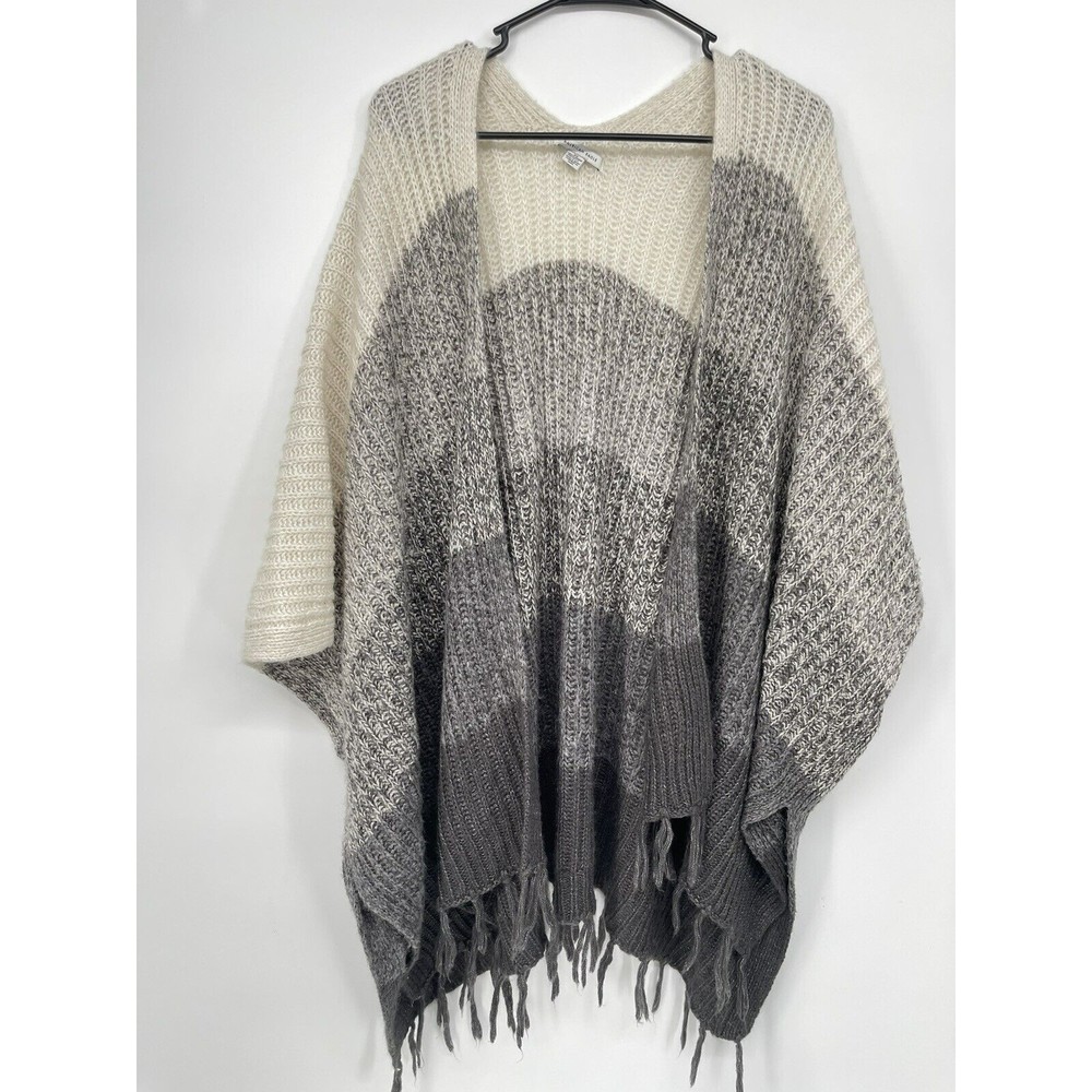 American Eagle OS Poncho Women Gray Excellent Ombre‎ Fringe Chunky Knit Wrap